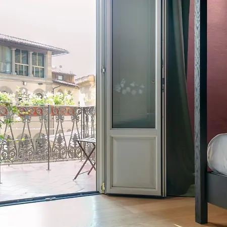 Tornabuoni Place 4*