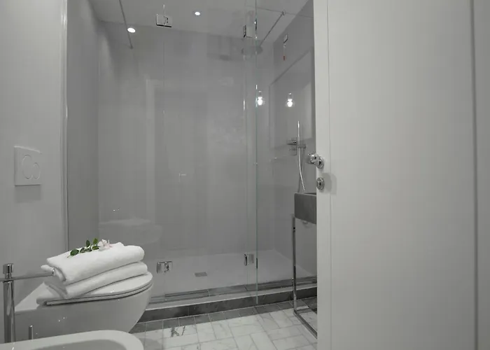Konukevi Tornabuoni Place 4*