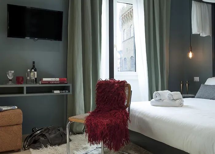 Tornabuoni Place 4* Floransa
