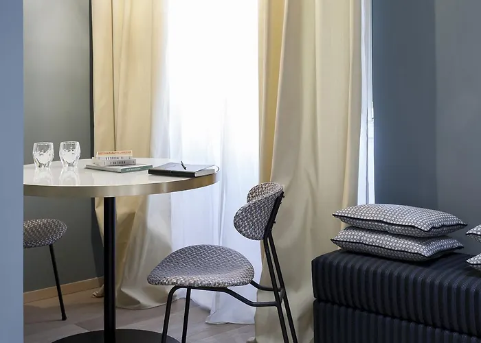 Konukevi Tornabuoni Place 4*