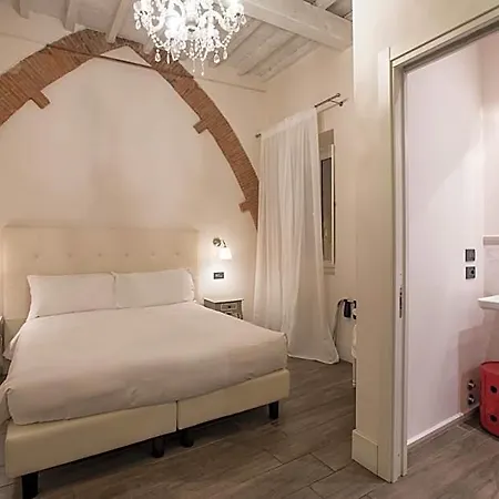 Tornabuoni Place 4* Florence