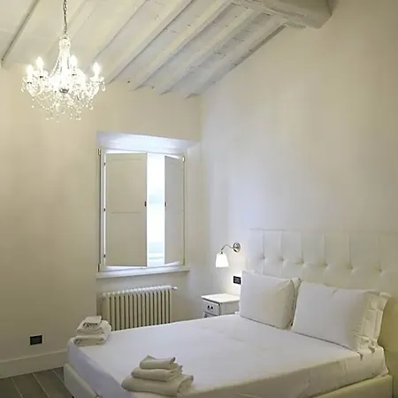 Tornabuoni Place Guest house 4*