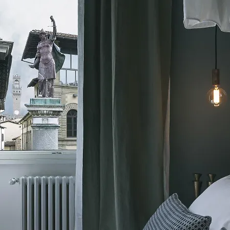 Tornabuoni Place 4* Florence